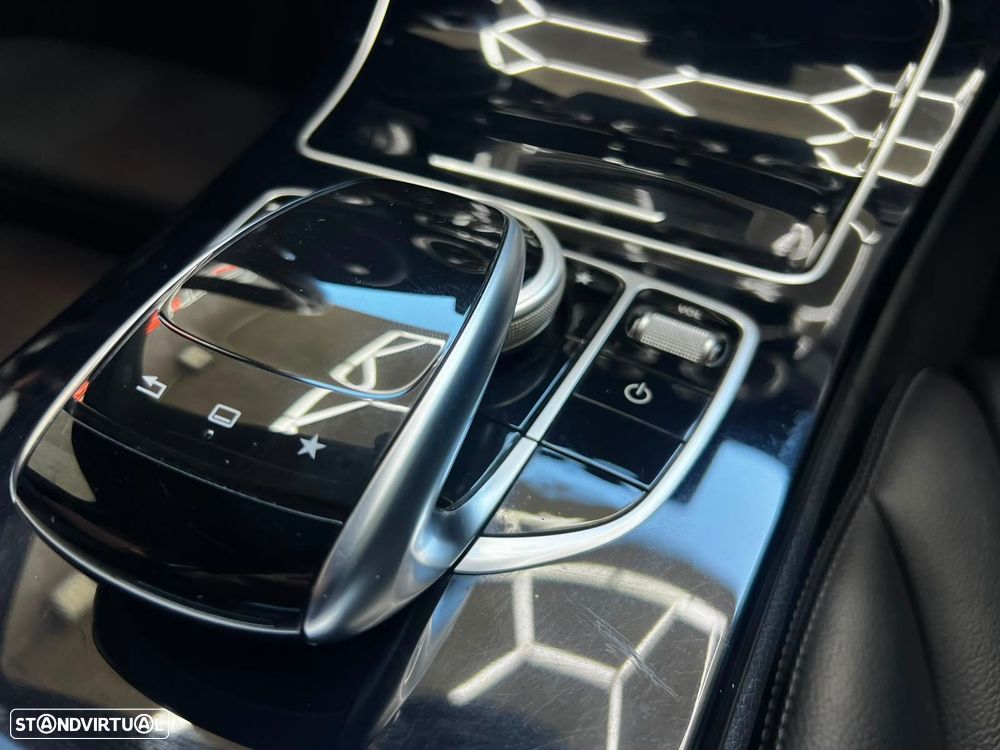 Mercedes-Benz C 300 BlueTEC Hybrid AMG Line - 37