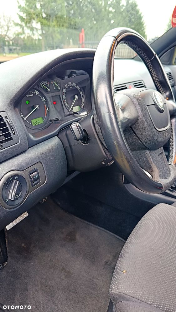 Skoda Octavia 1.6 - 19