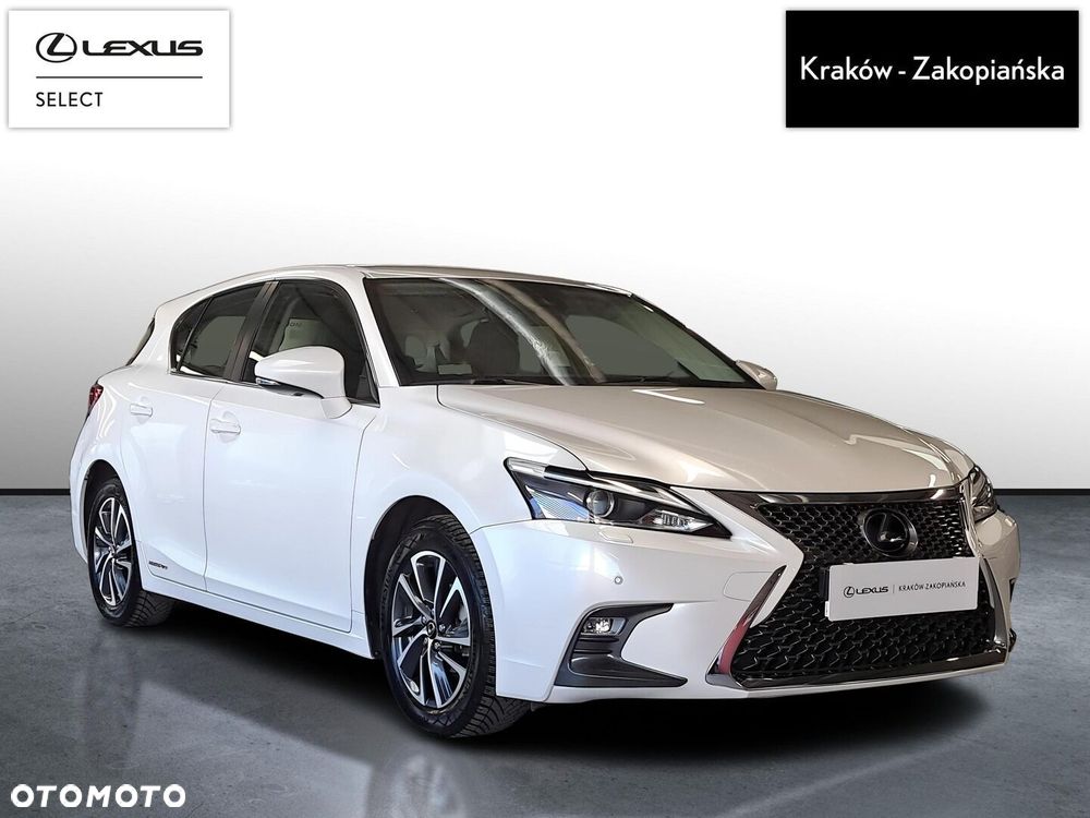 Lexus CT - 4