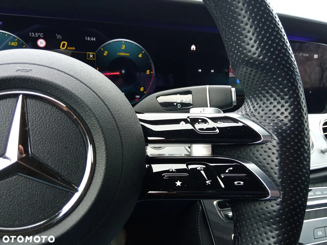 Mercedes-Benz Klasa E 220 d 4-Matic AMG - 19