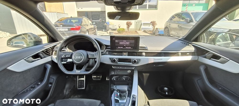 Audi A4 Avant 45 TFSI quattro S tronic S line - 12