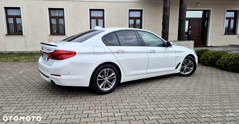 BMW Seria 5 520d Efficient Dynamics Sport Line sport - 9