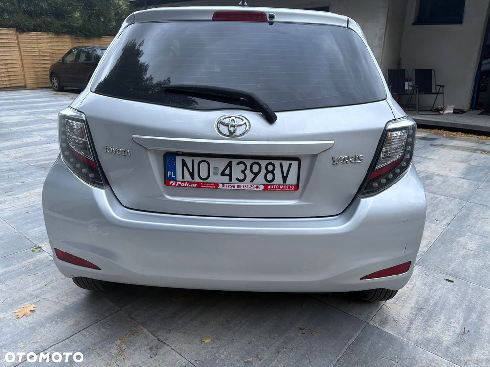 Toyota Yaris 2014 photo 4