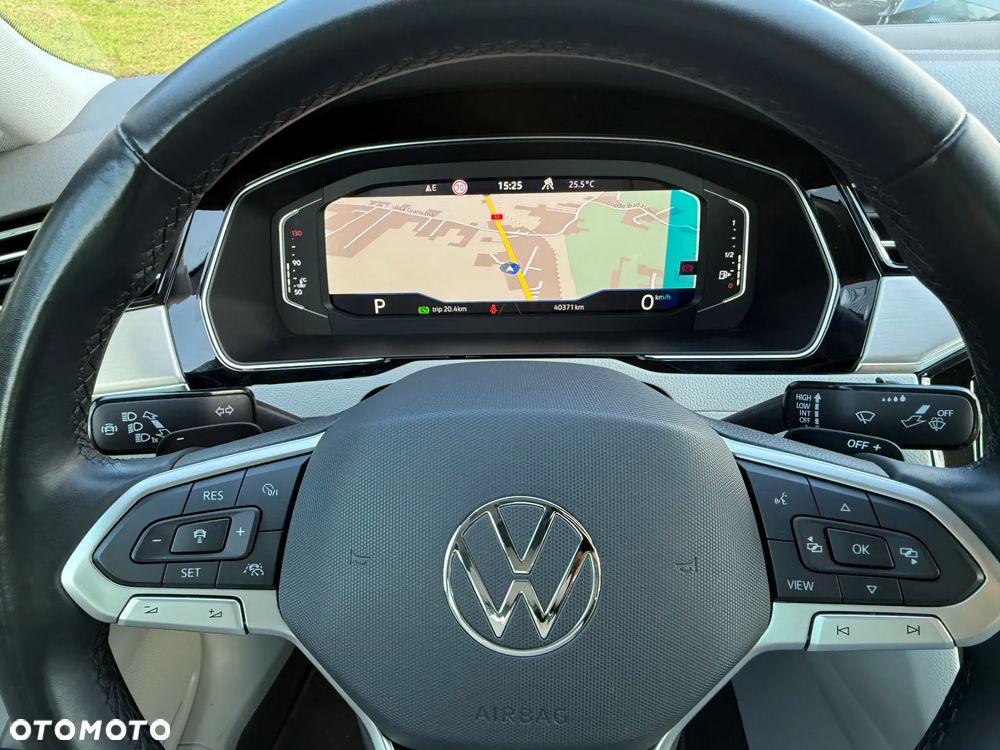 Volkswagen Passat 2.0 TSI Elegance DSG - 10