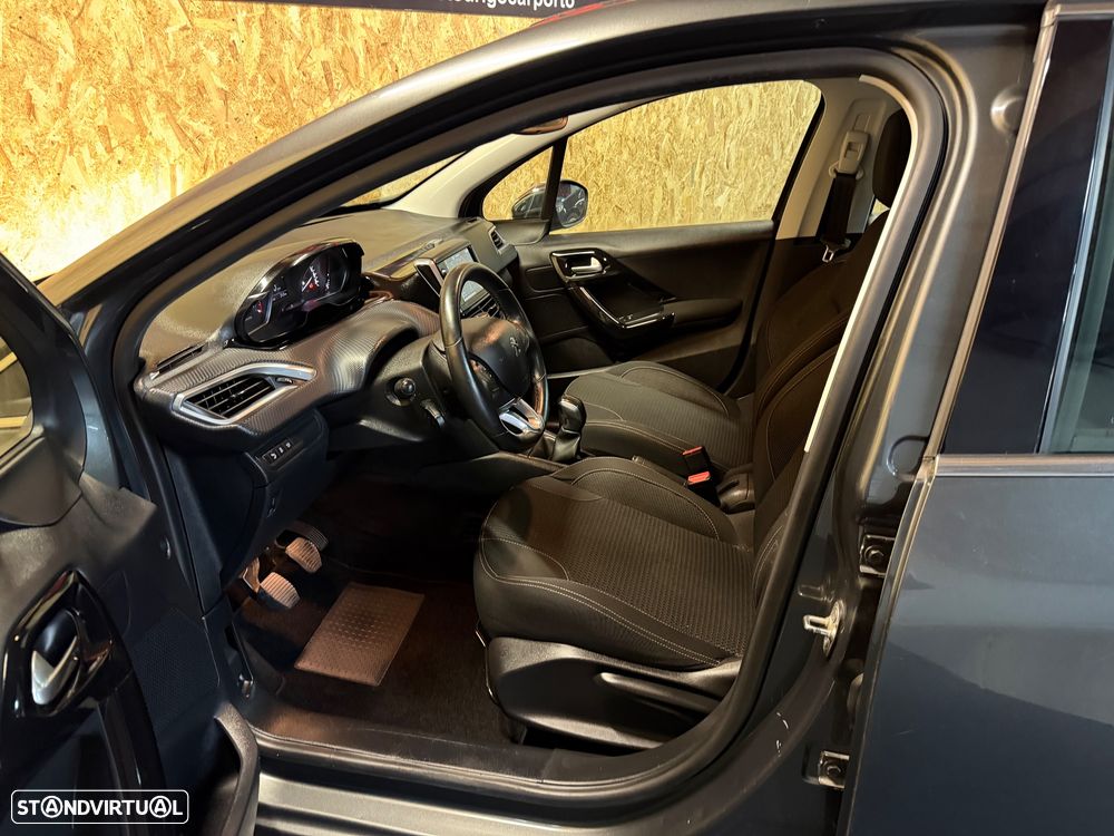 Peugeot 208 PureTech 110 Stop & Start Allure - 6