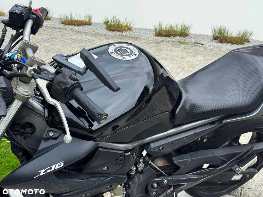 Yamaha XJ - 13