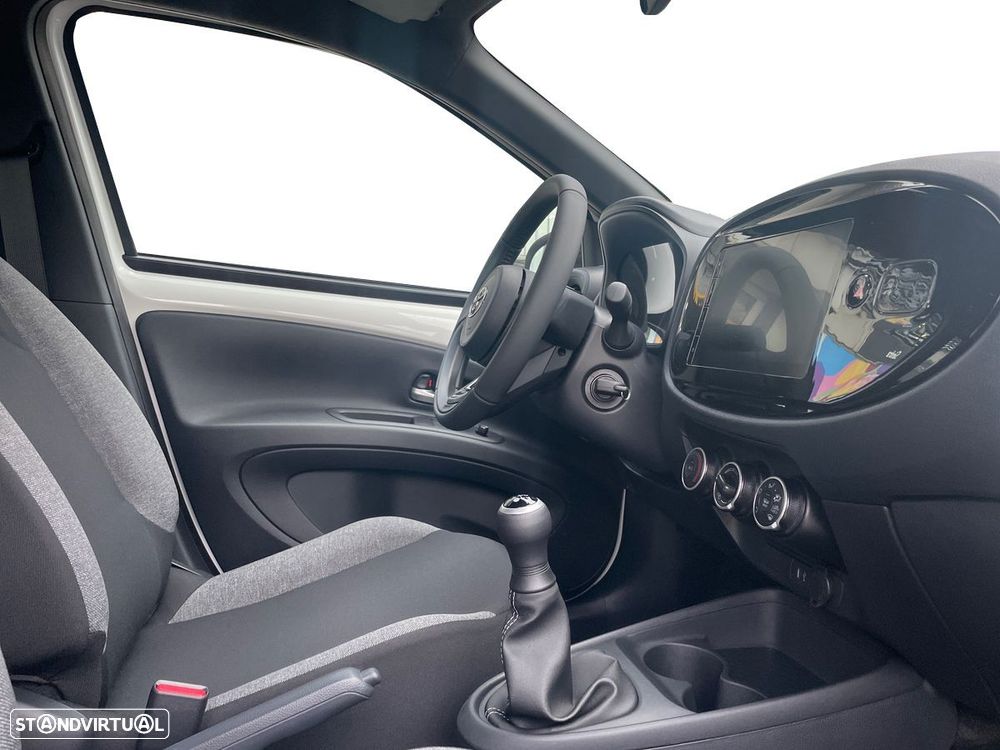 Toyota Aygo X 1.0 Play — fotografia 6