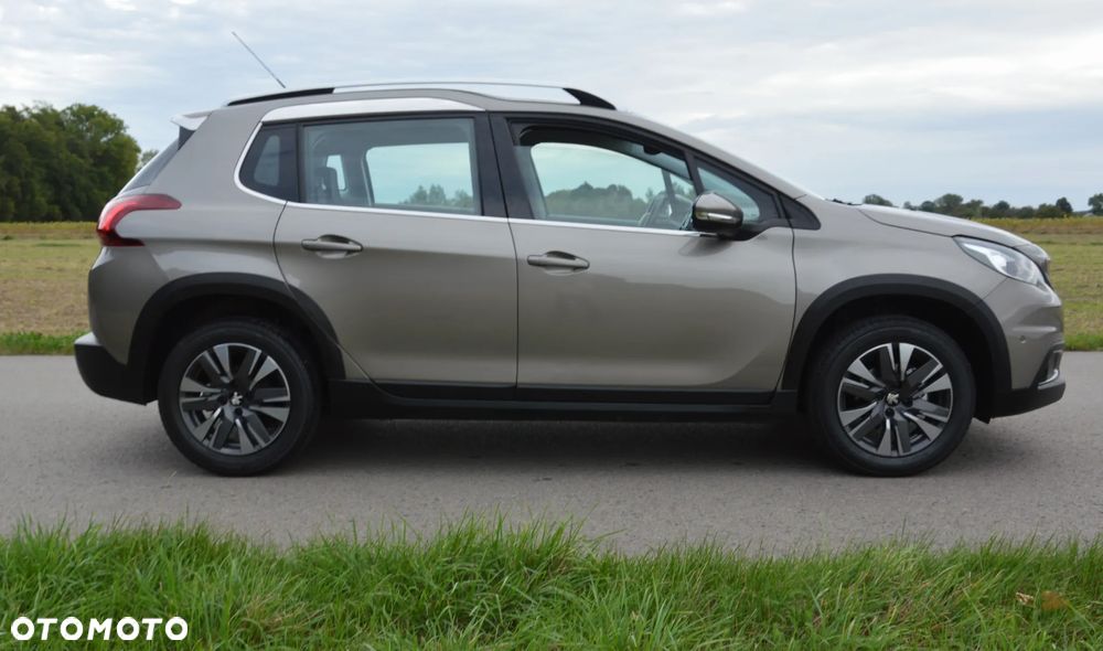 Peugeot 2008 - 8
