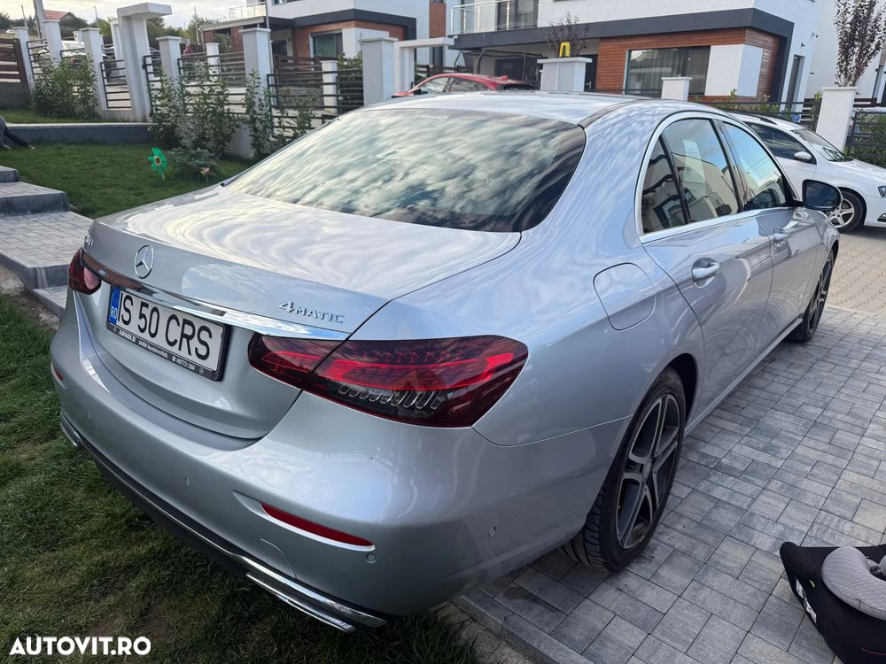 Mercedes-Benz E 220 d 4Matic 9G-TRONIC Exclusive - 9