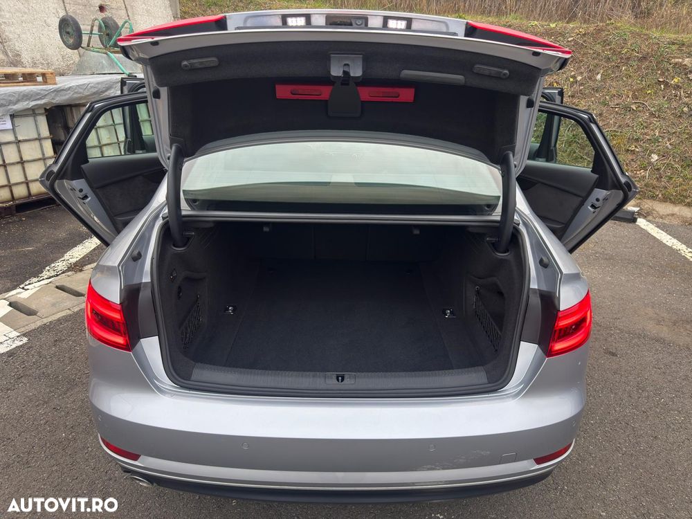 Audi A4 2.0 TDI DPF multitronic S line Sportpaket - 32