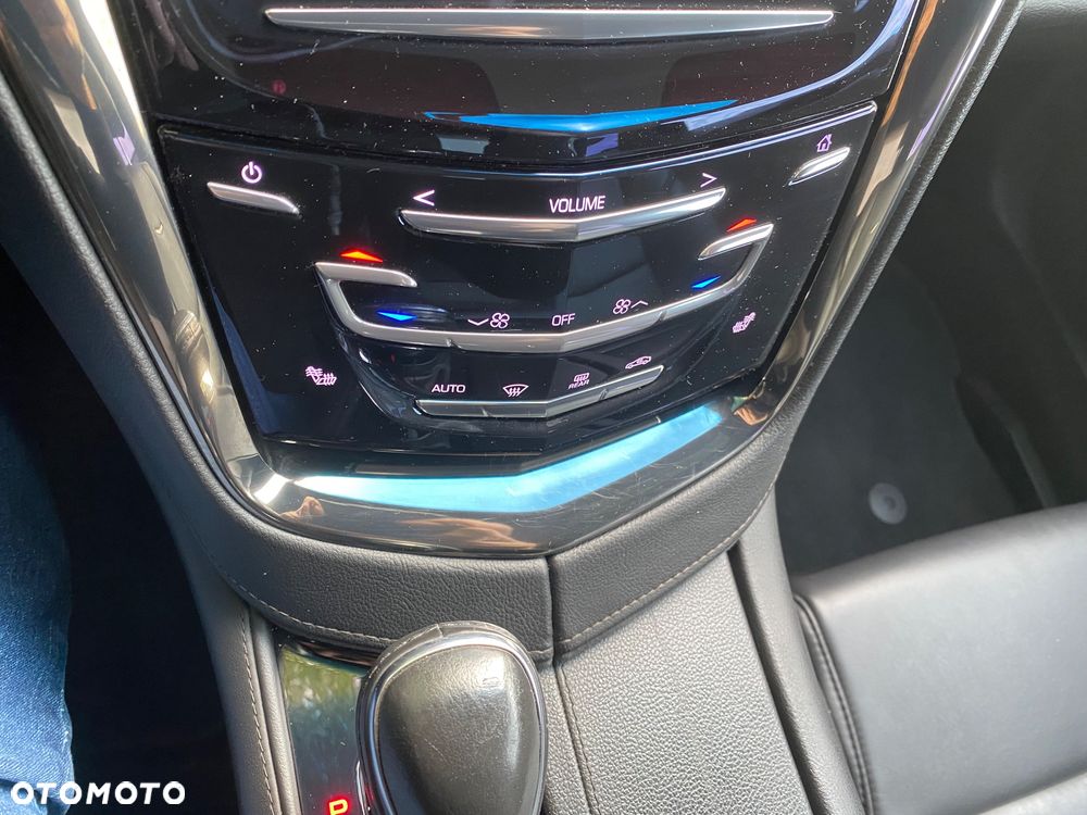 Cadillac ELR - 15