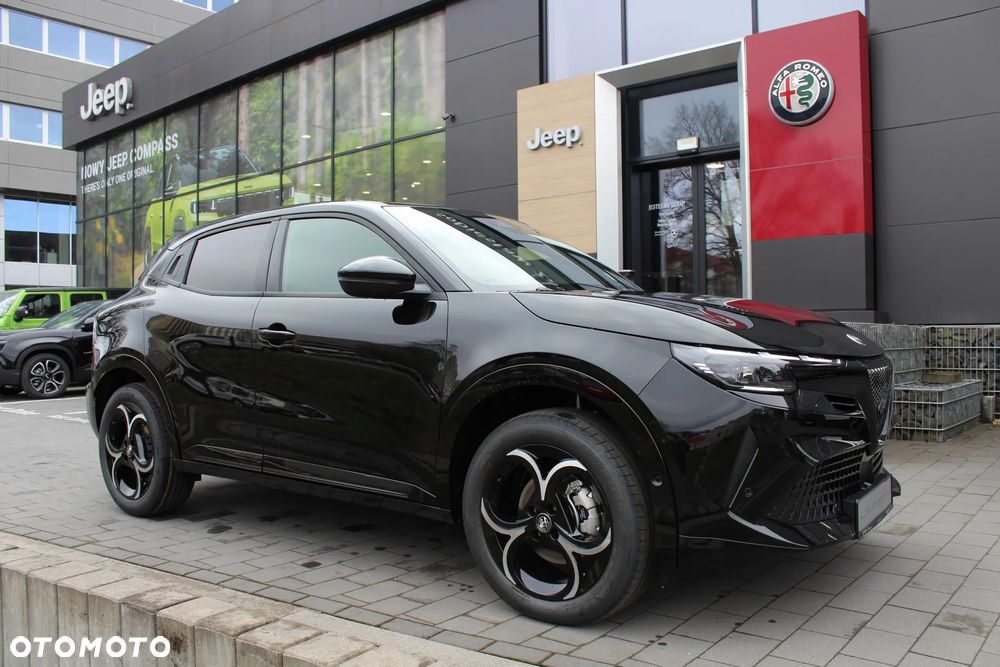 Alfa Romeo Junior 1.2 mHEV Ti Q4 eDCT - 5