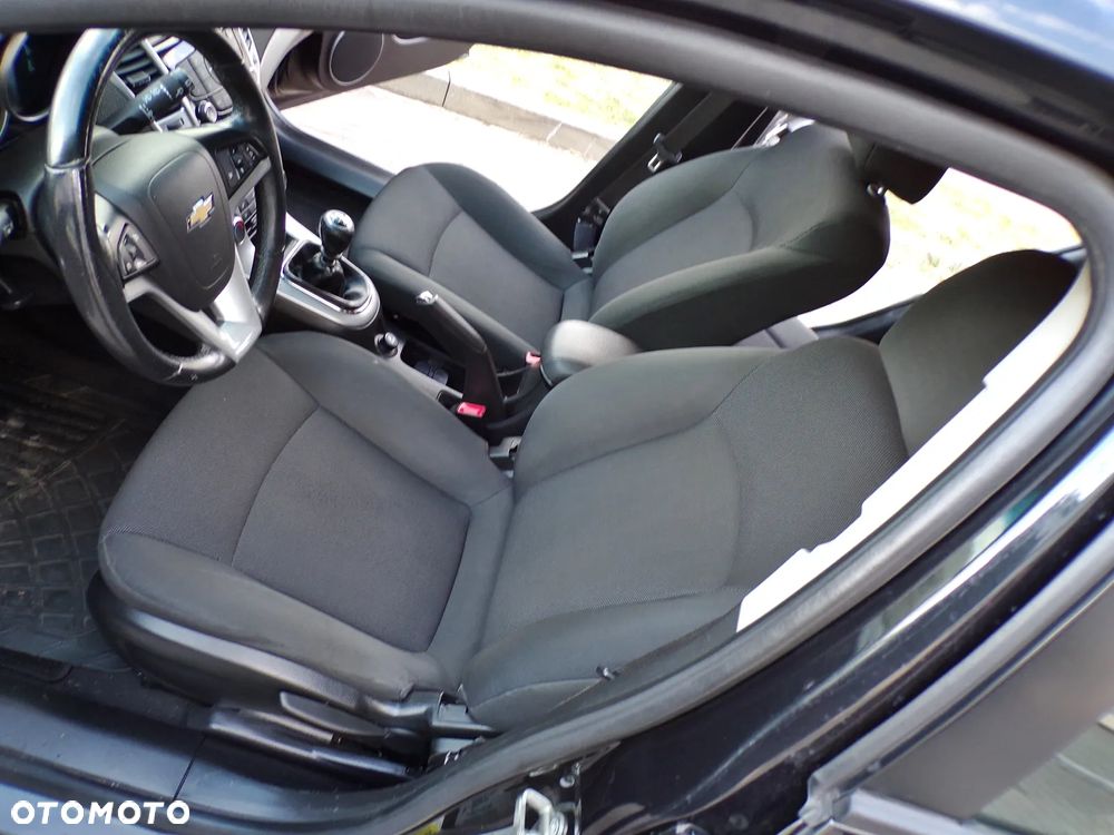 Chevrolet Cruze 1.6 LT+ - 23