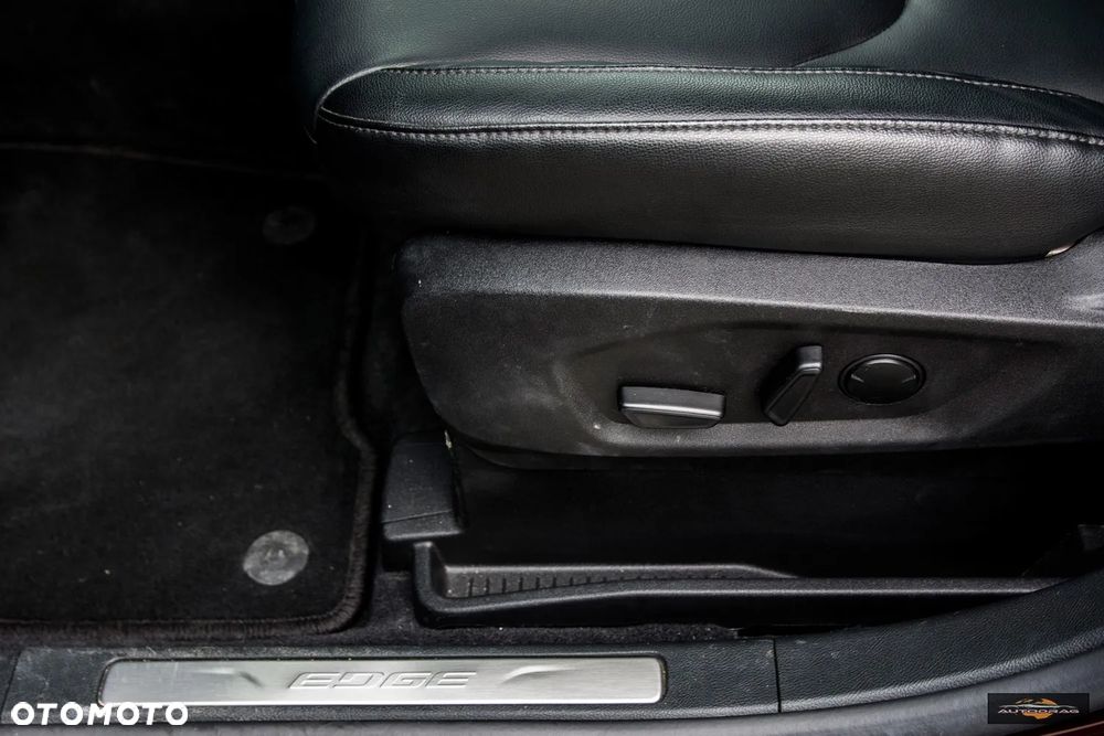 Ford Edge - 19