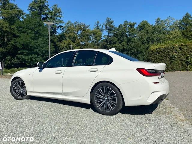 BMW Seria 3 318i M Sport - 4