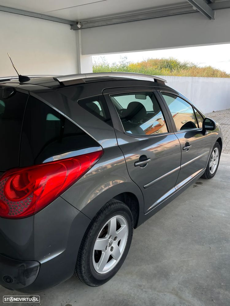 Peugeot 207 SW 1.4 Premium - 4
