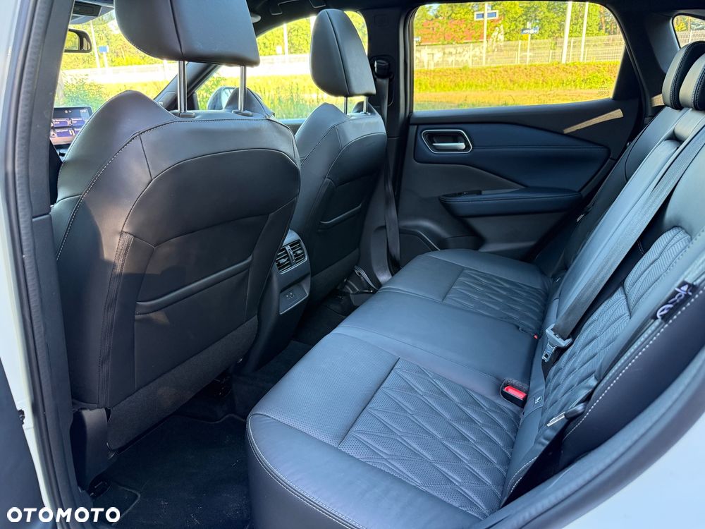 Nissan Qashqai 1.3 DIG-T mHEV 4x4 Tekna Xtronic - 23