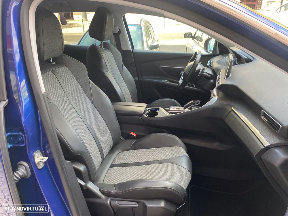 Peugeot 3008 PureTech 130 Stop & Start GPF EAT8 Allure - 29