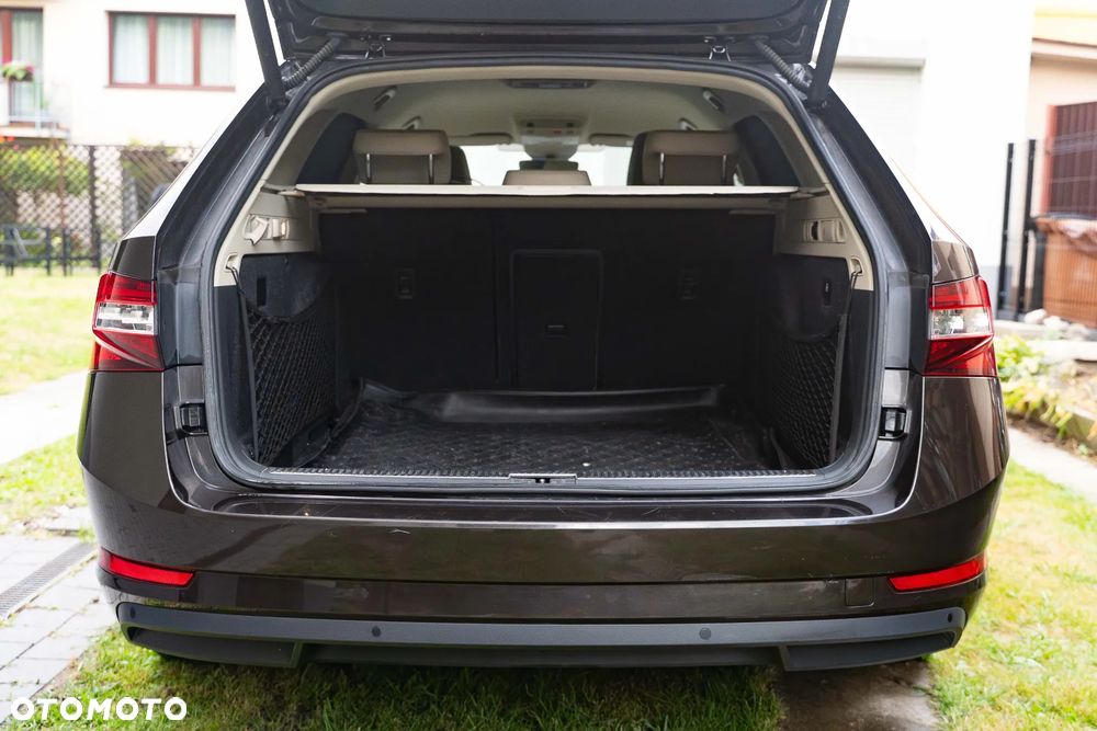 Skoda Superb 2.0 TDI SCR 4x4 L&K DSG - 18