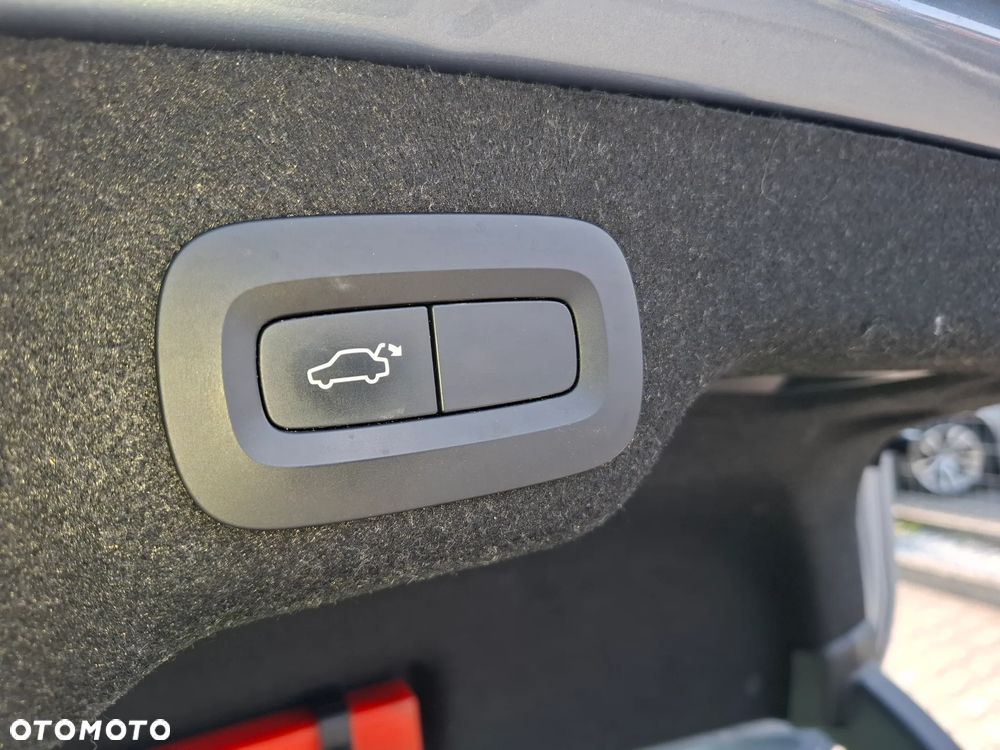 Volvo S90 - 28