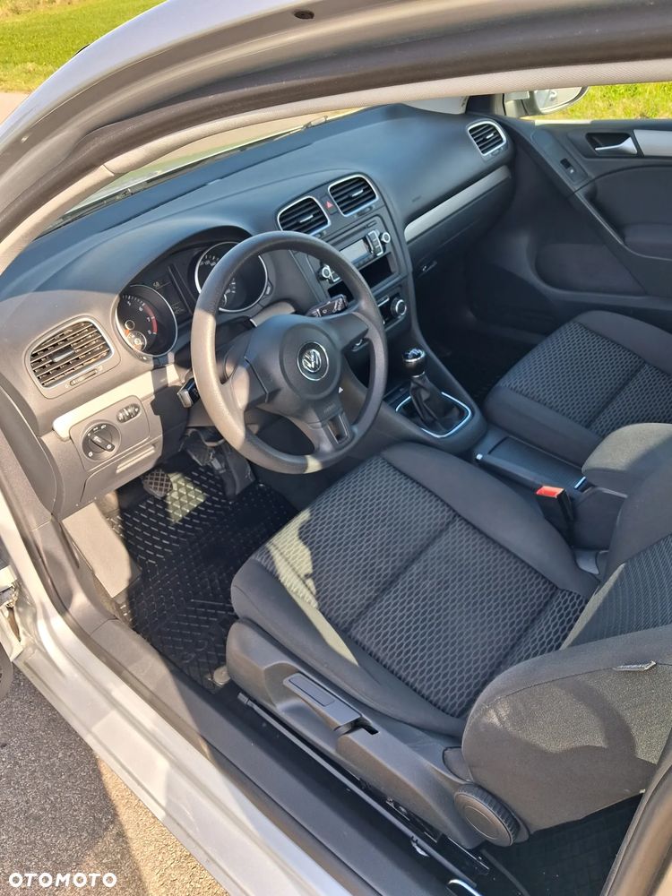 Volkswagen Golf - 11