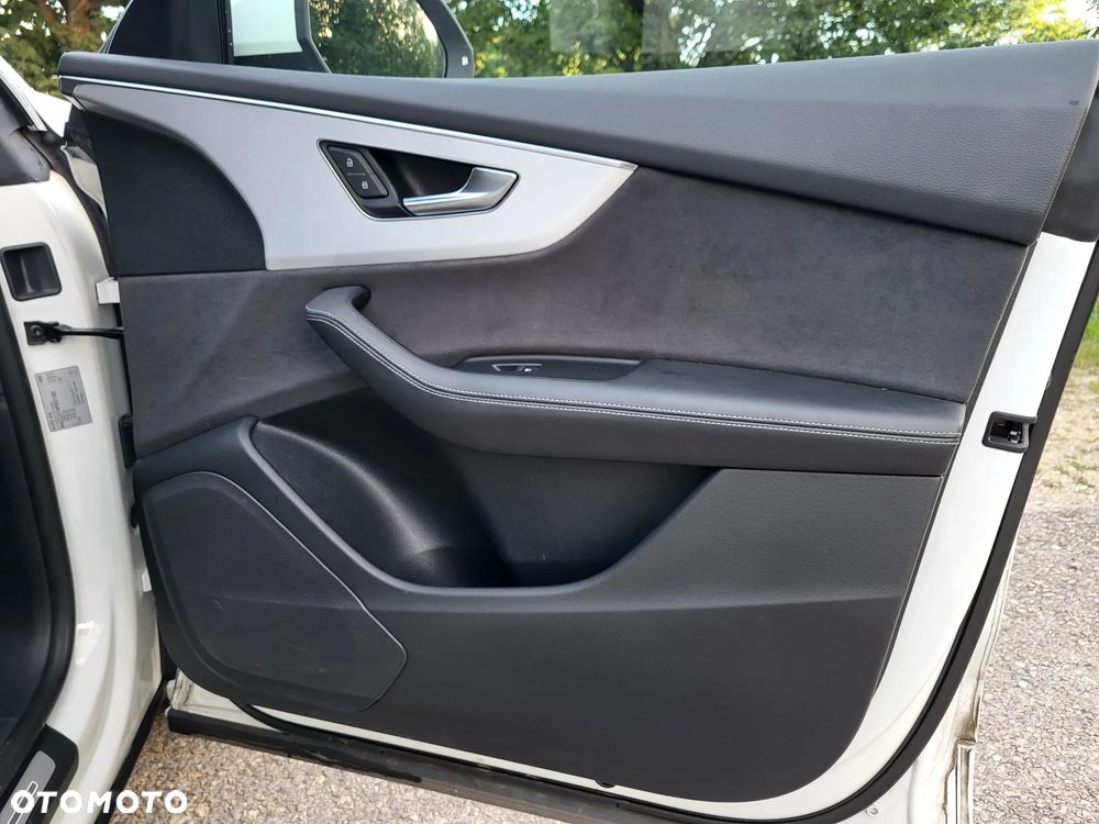 Audi Q8 45 TDI mHEV Quattro Tiptronic - 32