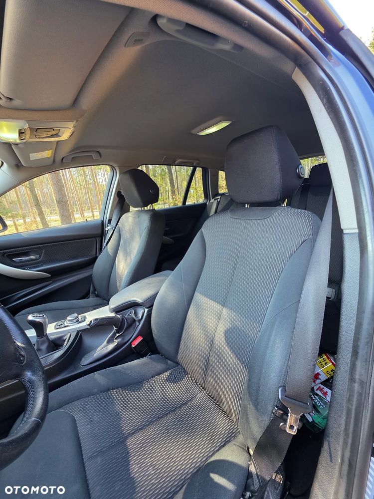 BMW Seria 3 320d - 13