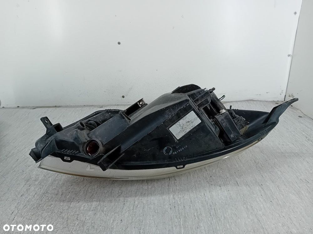 LAMPA PRZÓD PRAWA NISSAN NOTE I - 4