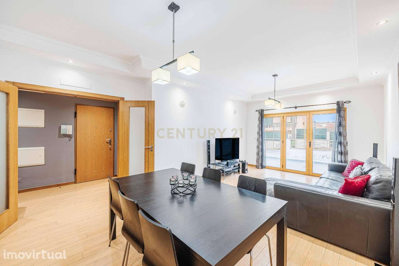 T2 em Caneças com Terraço,  logradouro  e 2 Parqueamentos - Grande imagem: 4/31