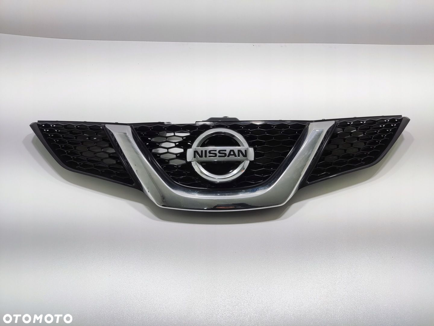 GRILL ATRAPA ZDERZAKA PRZÓD NISSAN QASHQAI II J11 2014-2016 62312-4EA0D - 2