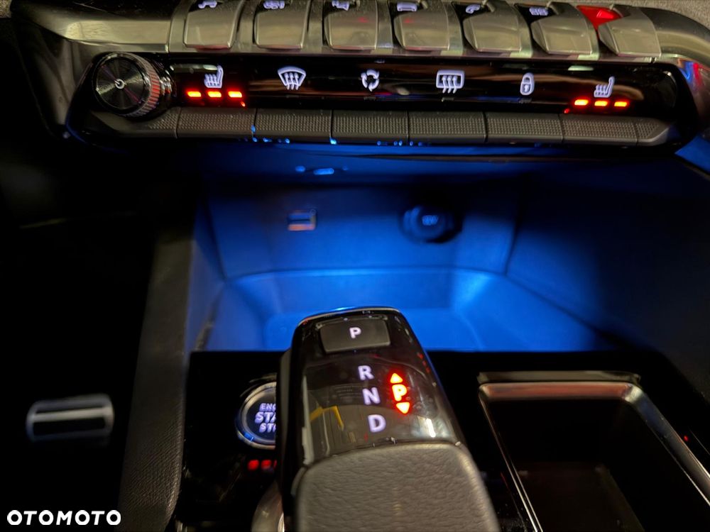 Peugeot 3008 1.6 PureTech GT S&S EAT8 - 13