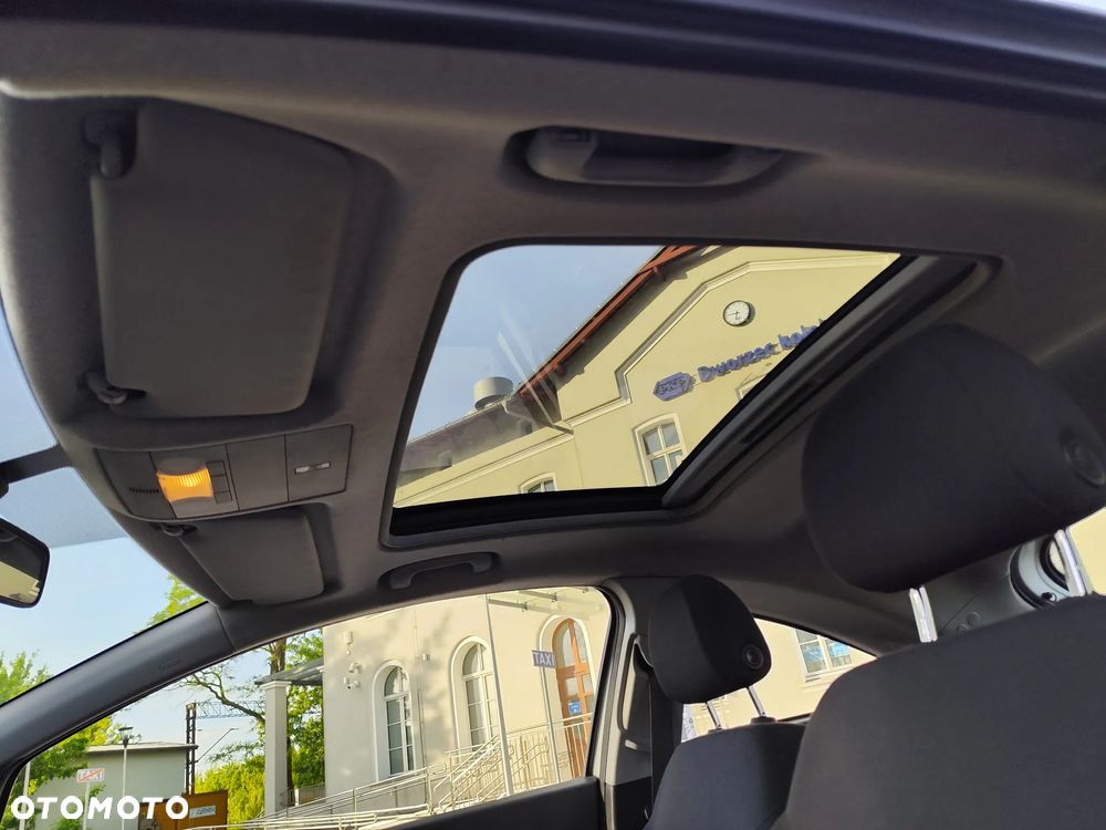 Opel Corsa 1.2 16V Cosmo - 14
