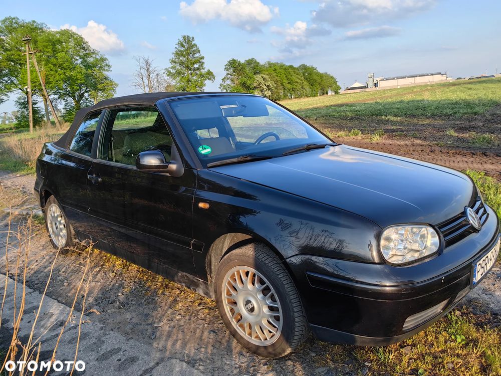 Volkswagen Golf Cabrio 1.6 - 4