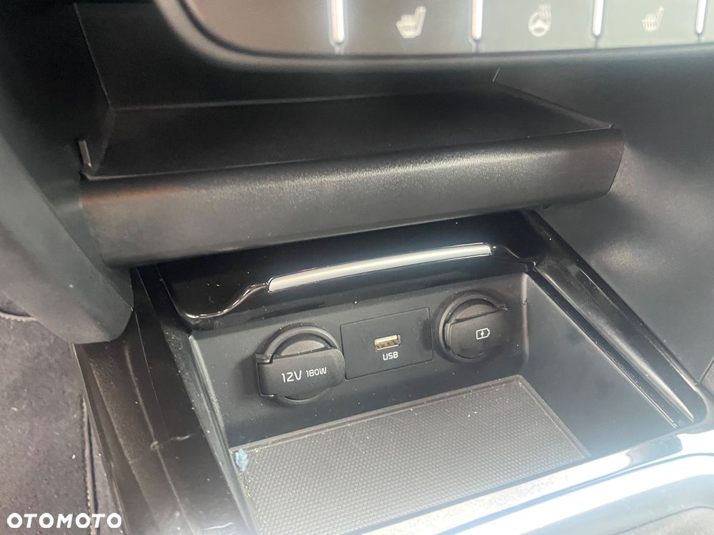 Kia XCeed - 31