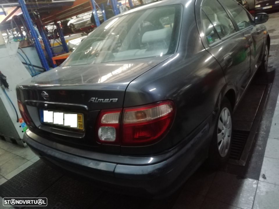 Nissan Almera 4portas n16 - 1