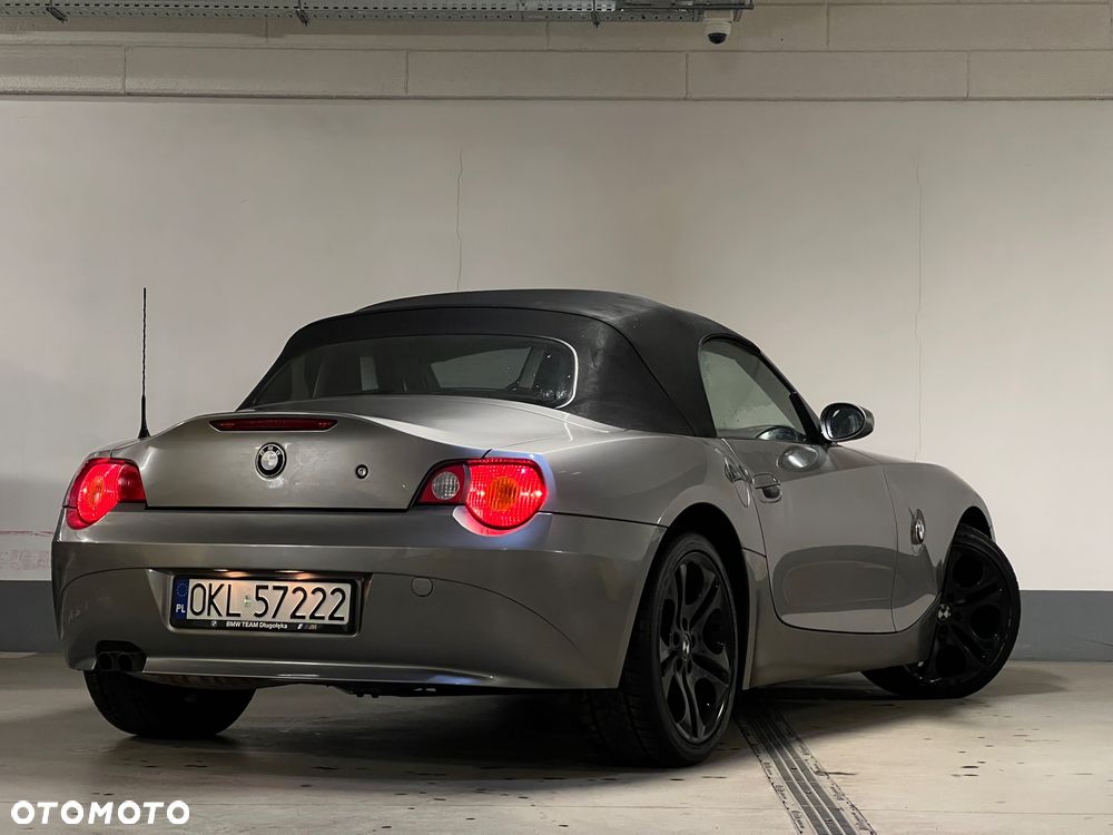 BMW Z4 2.2i - 6
