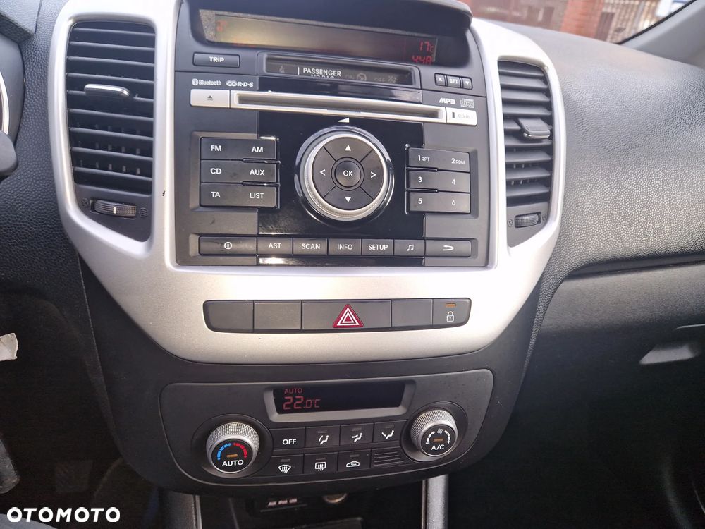 Kia Venga - 28