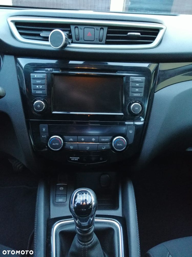 Nissan Qashqai 1.3 DIG-T Visia - 12