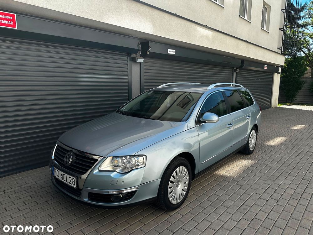 Volkswagen Passat - 1