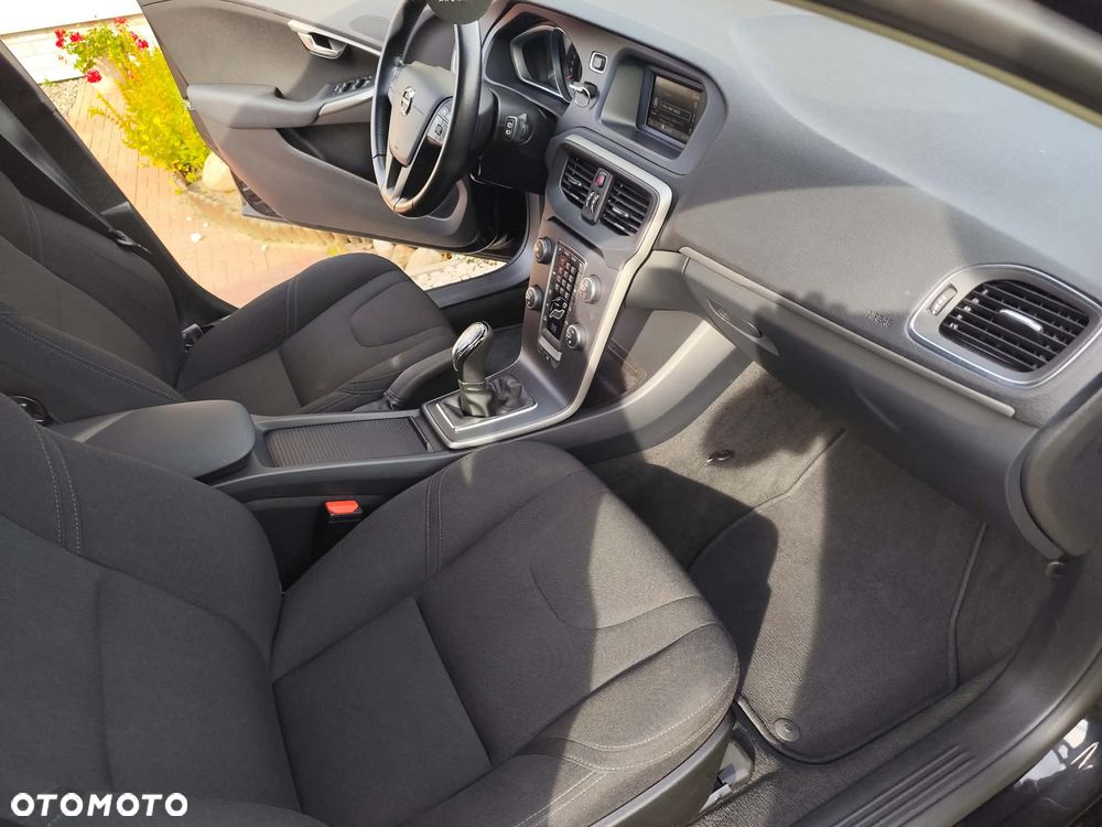 Volvo V40 D2 - 26