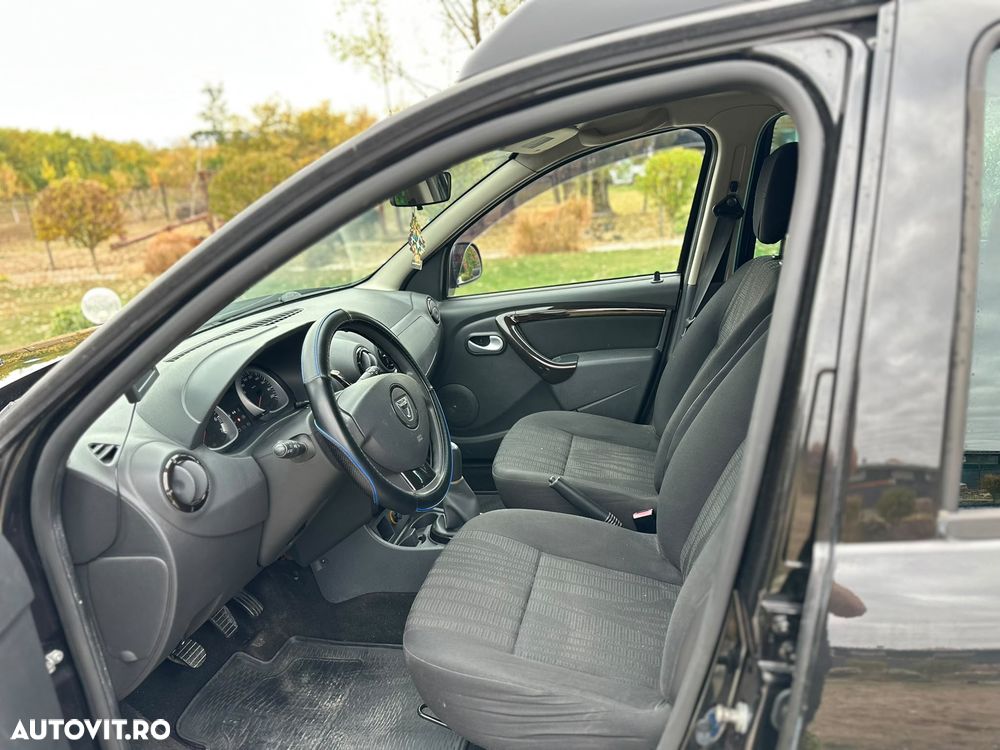 Dacia Duster 1.6 16V 4x2 - 13