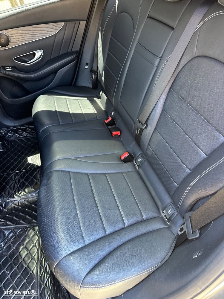 Mercedes-Benz GLC 350 e 4Matic 7G-TRONIC AMG Line - 11