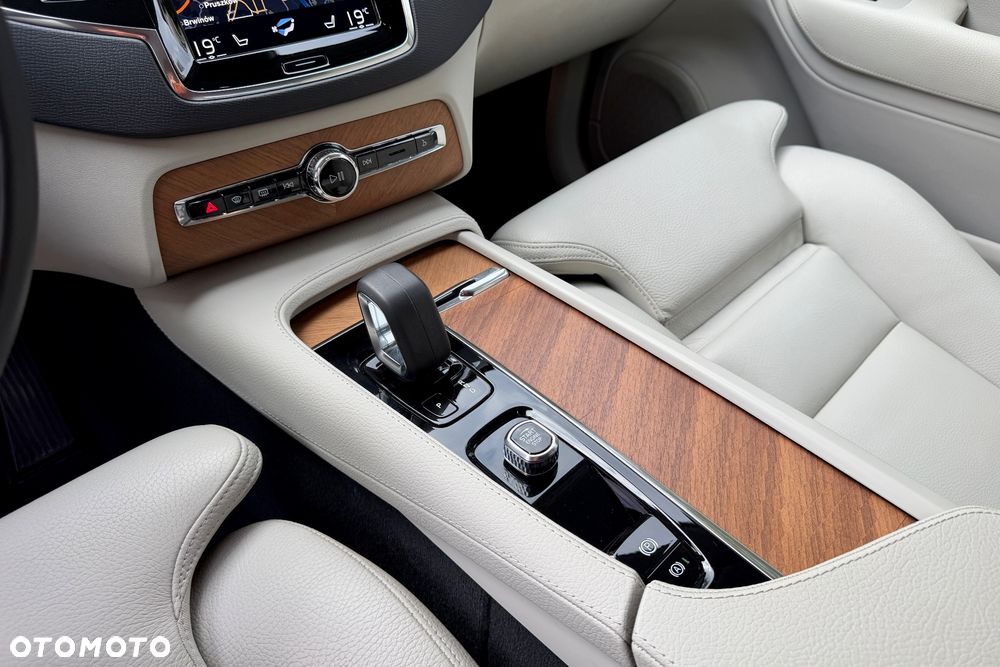 Volvo XC 90 T8 AWD Plug-In Hybrid Inscription Expression 7os - 21