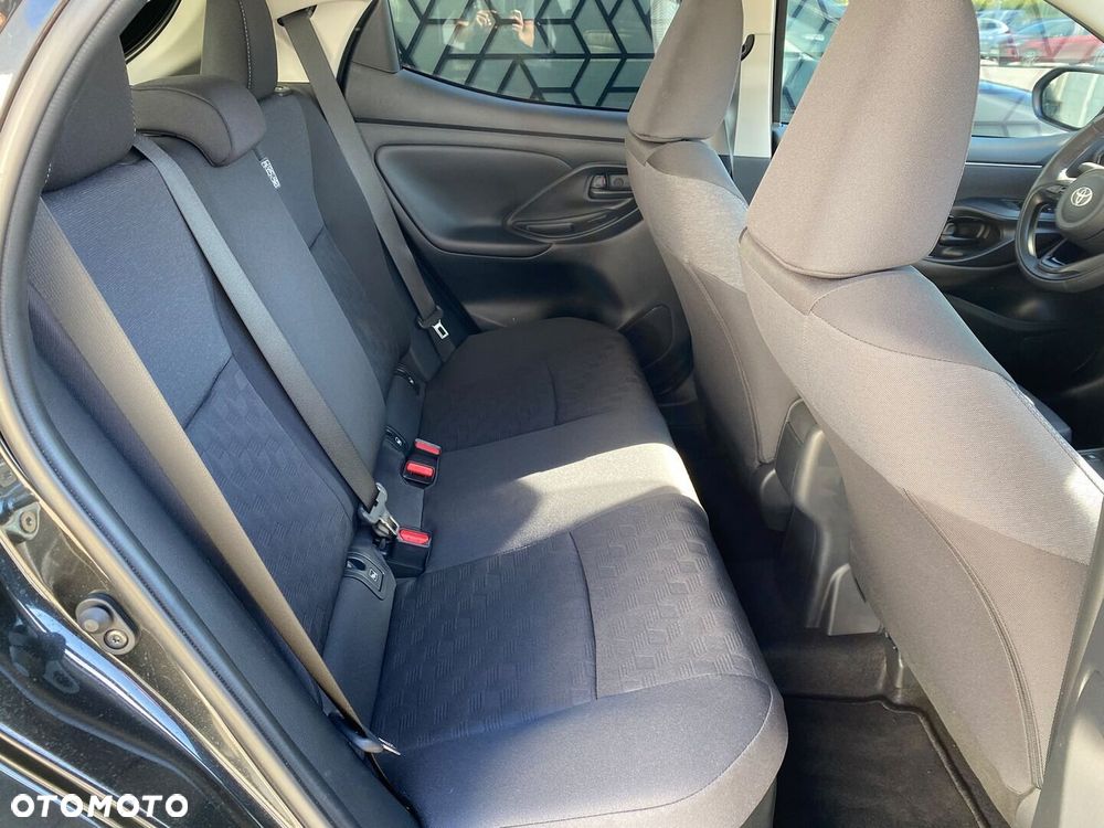 Toyota Yaris Hybrid 1.5 Style - 23