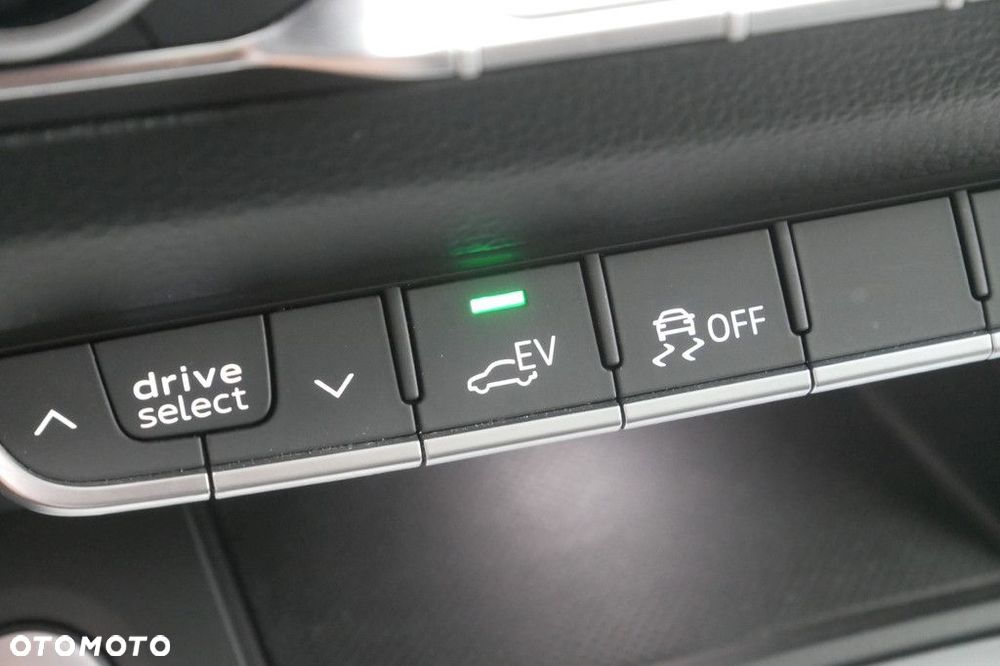 Audi Q5 Sportback - 24