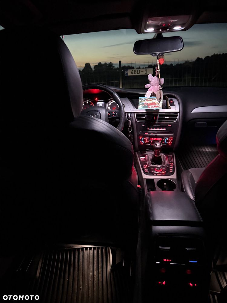 Audi A4 Avant 2.0 TDI - 9