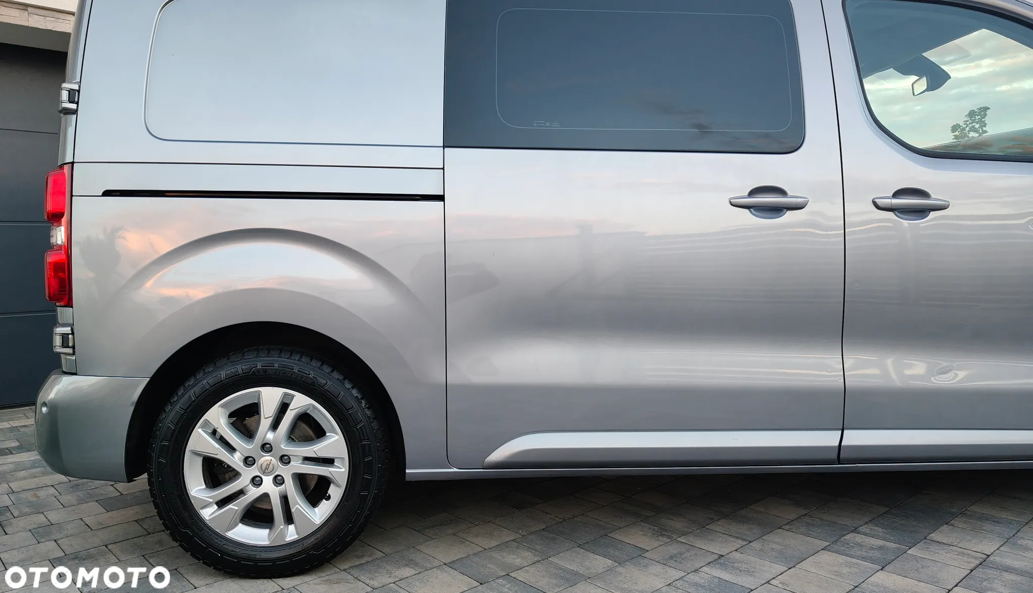 Opel VIVARO - 10