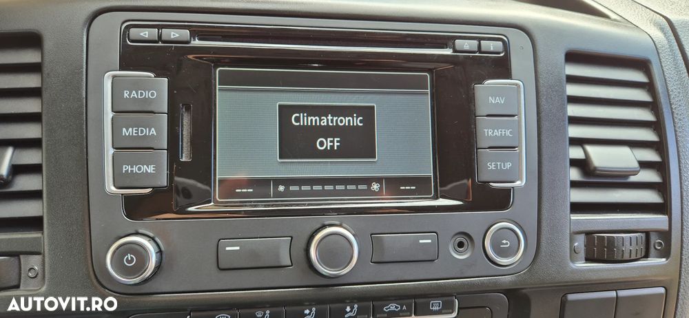 Volkswagen Caravelle - 29