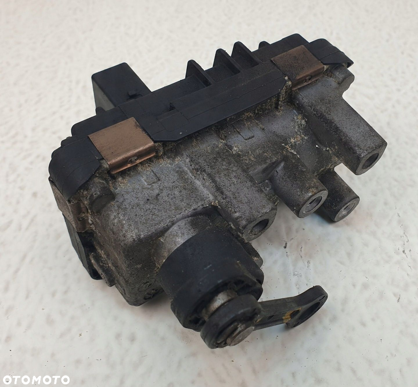 BMW X1 E84 N47D20C NASTAWNIK TURBINY TURBSPRĘŻARKI TURBO 49335-19410 ORYG - 2