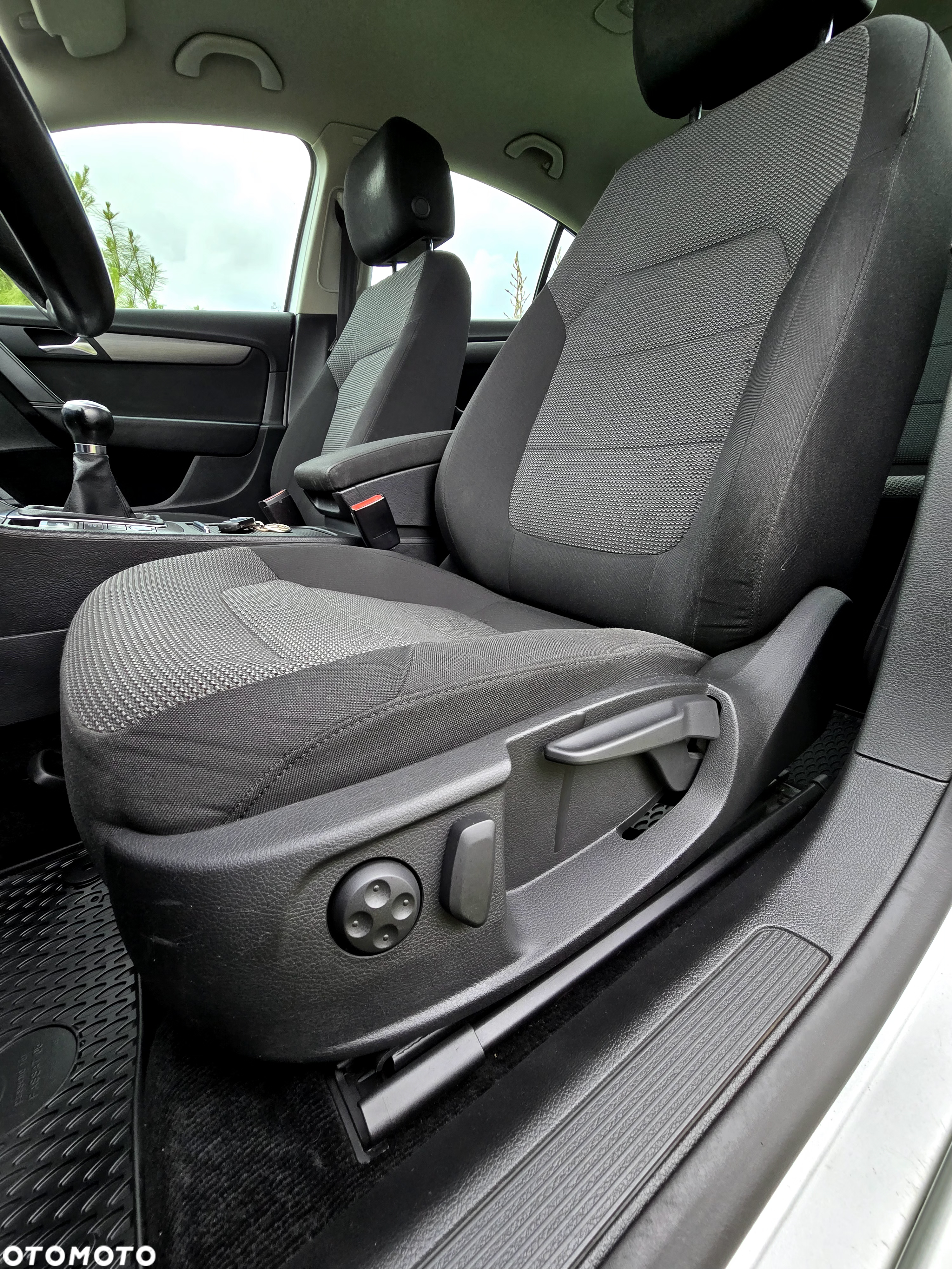 Volkswagen Passat 1.8 TSI Highline - 27